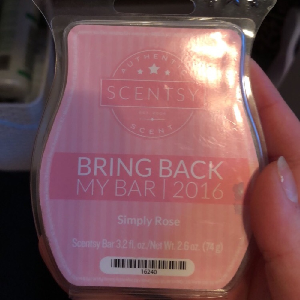 NEW scentsy simply rose